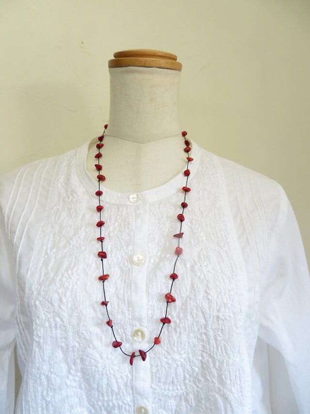 山珊瑚のネックレス