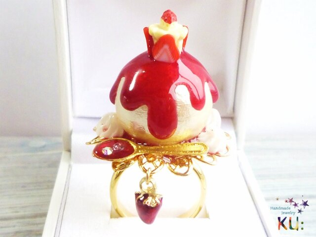 リング「ホワイトストロベリー＆パール」 いちご 苺 パール