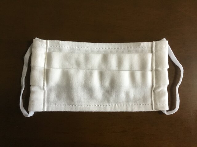 Wガーゼ生地の白マスクの画像1枚目