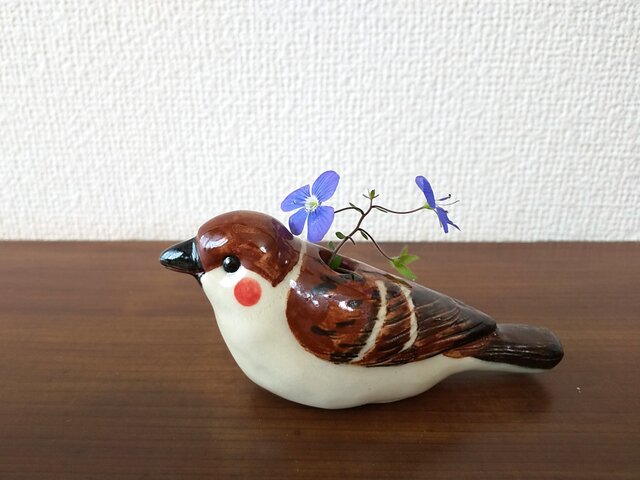 雀の一輪挿し(陶器)の画像1枚目