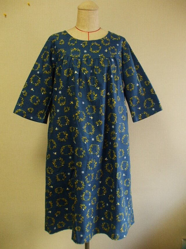 セール品 前 後ヨーク切替 ７分丈袖 ギャザー入りワンピース M Llサイズ 青色地 サークル柄 Iichi ハンドメイド クラフト作品 手仕事品の通販