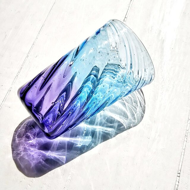 ブルーパープルのグラス*ご注文前にメッセージお願い致しますの画像1枚目