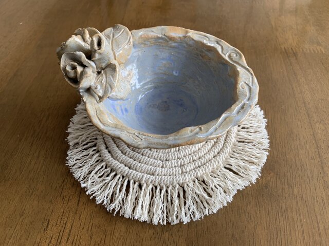 美品 マクラメ編みクリーム色ラグ　オーダーメイド kokura_05.jpg