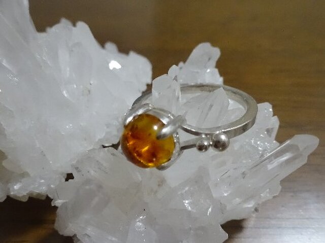 専用　希少　存在感◎　格安　アンティーク　オールドリング　琥珀　アンバー　K18 専用 希少 存在感◎ 格安 アンティーク オールドリング 琥珀 アンバー K18