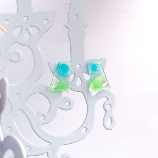 海のカケラ☆シーグラス風ピアス/イヤリングの画像1枚目