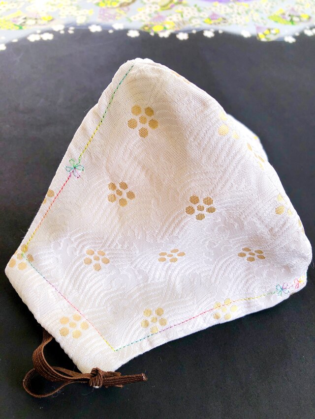 美しく身を護る 雅なマスク 白の画像1枚目