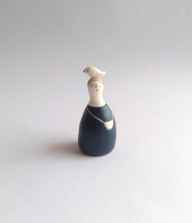 鳥とひとの置物・受注制作の画像1枚目