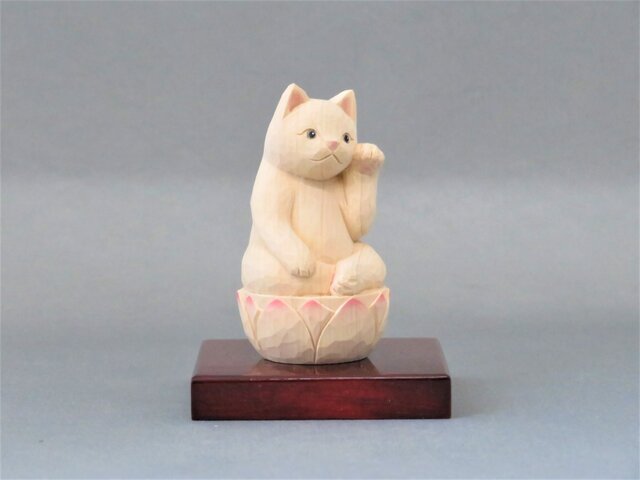 木彫り 招き猫 左手上げ アンティーク 高級シルク座布団付き 木彫り 招き猫 左手上げ アンティーク 高級シルク座布団付き