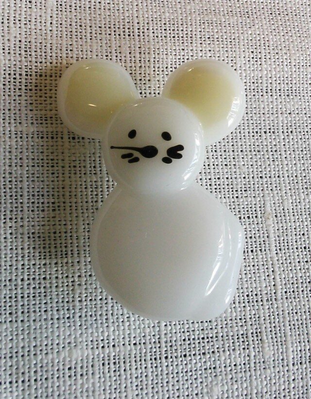 雪ねずみのブローチ3の画像1枚目
