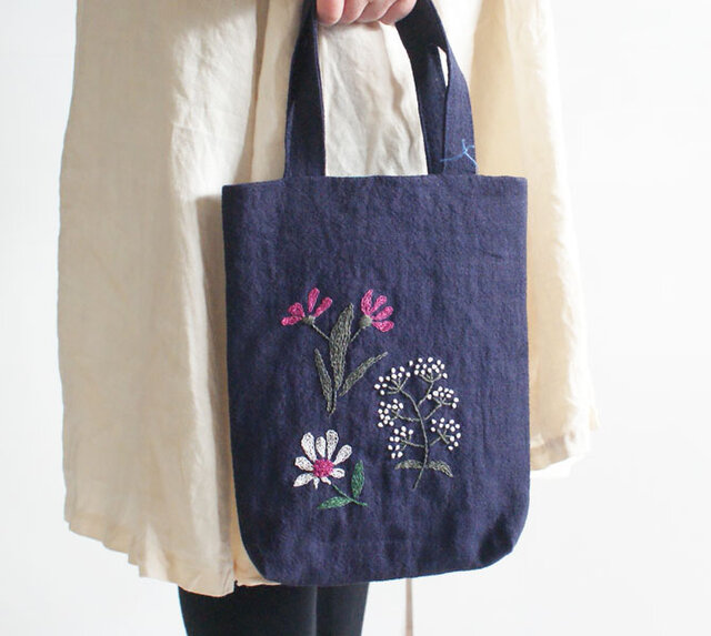 リネン刺繡手提げの画像1枚目