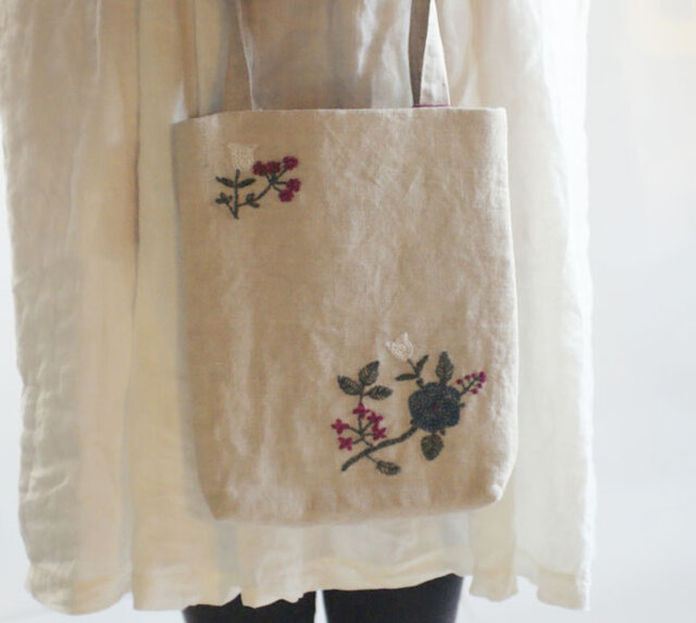リネン刺繡手提げの画像1枚目