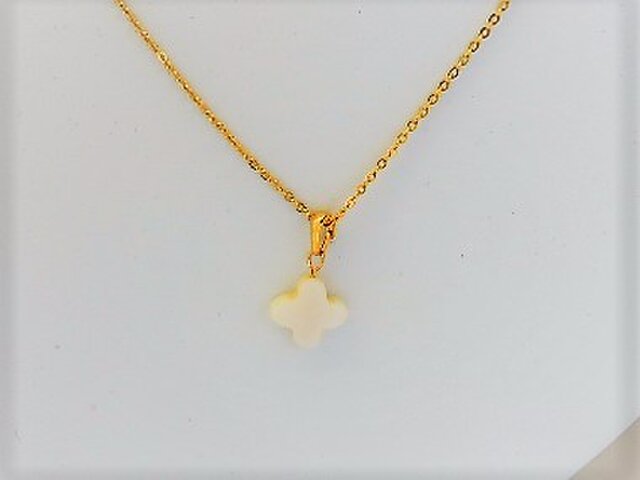 【ネックレス】クロスカット白蝶貝1シンプル・ミルキー・金の画像1枚目