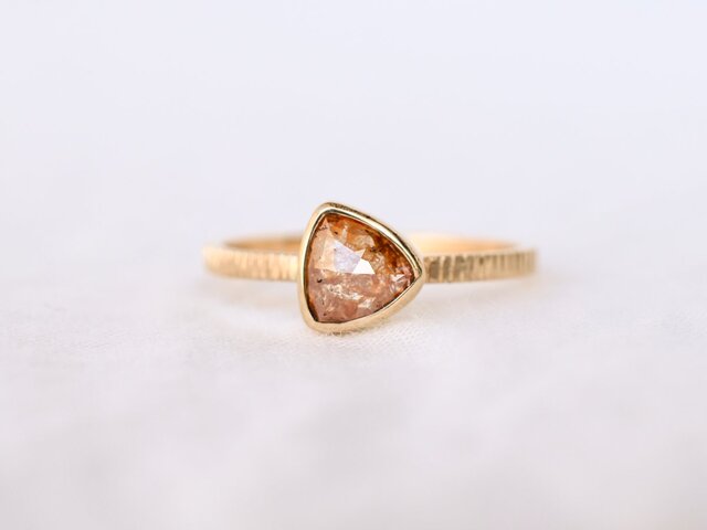 Frosted Bezel Diamond Ring Red Triangleの画像1枚目