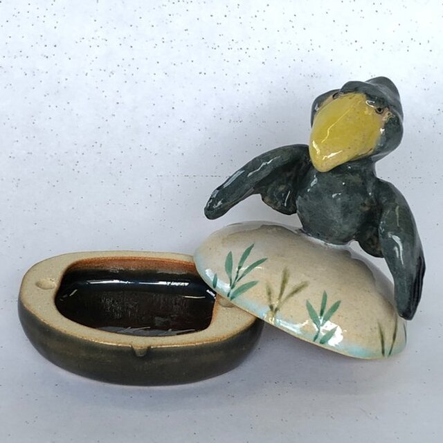 陶ハコ「はばたけ！ハシビロコウ！」 | iichi 日々の暮らしを心地よく