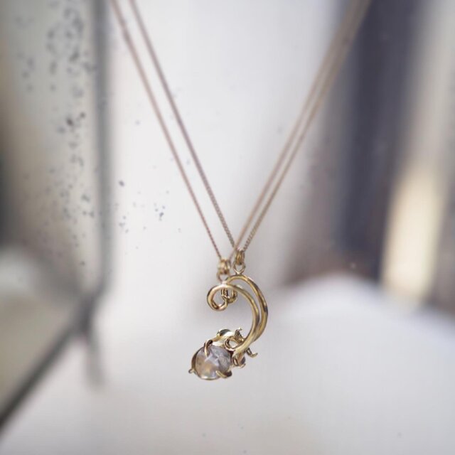 朝露のようなクリアな水晶「朝露ネックレス」