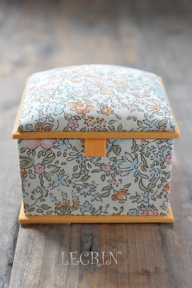 リバティ カルトナージュBox (Orange Flower)の画像1枚目