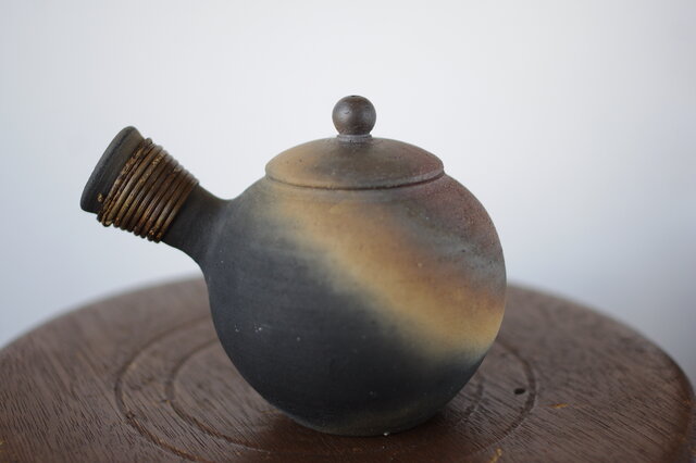 急須 焼き締め⑤ 山崎さおり | iichi 日々の暮らしを心地よくする