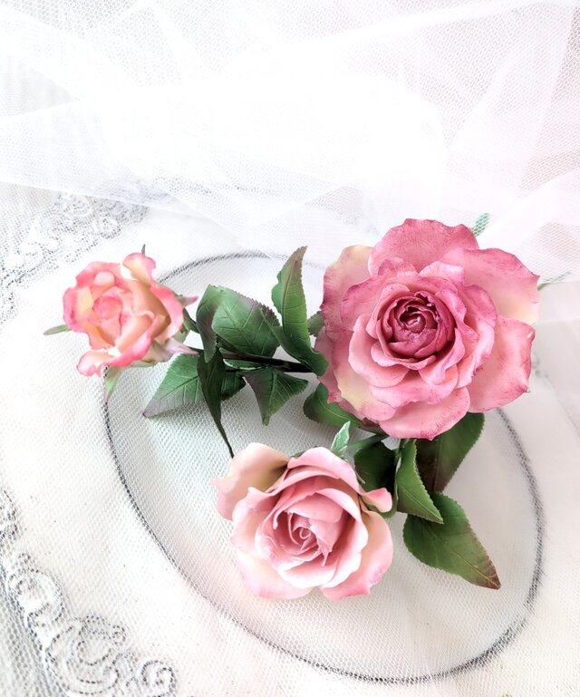 クレイフラワー✨ロココ調薔薇❁染め花布花❁クレイフラワー❁ハンドメイド クレイフラワー✨ロココ調薔薇❁染め花布花❁クレイフラワー❁ハンドメイド