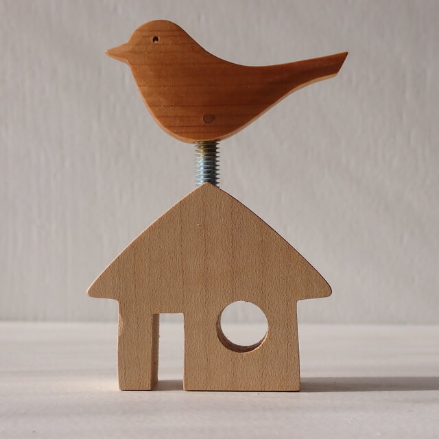 屋根の上のさえずり no.1