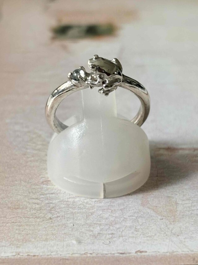 カエル シルバー925リング アクアマリン silver 3月のカエル アクアマリンと小さなカエルの指輪 | iichi 日々の暮らし