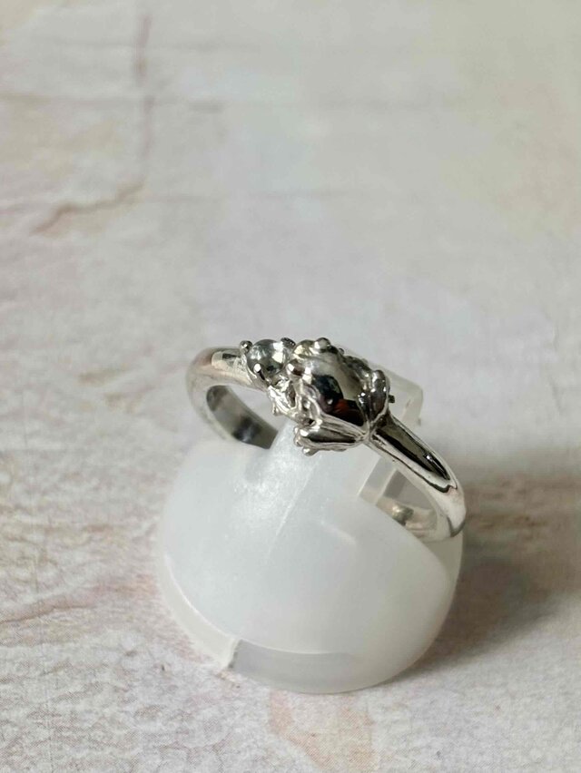カエル シルバー925リング アクアマリン silver 3月のカエル アクアマリンと小さなカエルの指輪 | iichi 日々の暮らし