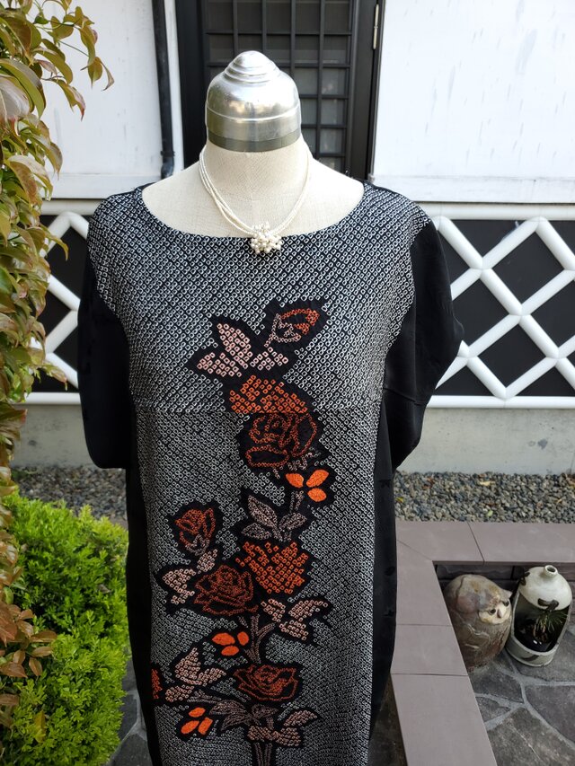 着物リメイク ハンドメイド 素敵な柄 絞りの羽織 リメイク ワンピース