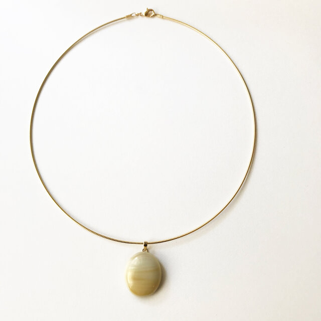Glass necklace beige shima02 | iichi ハンドメイド・クラフト作品・手仕事品の通販