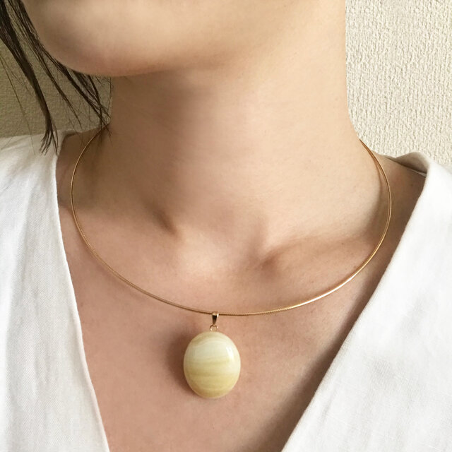 Glass necklace beige shima02 | iichi ハンドメイド・クラフト作品・手仕事品の通販