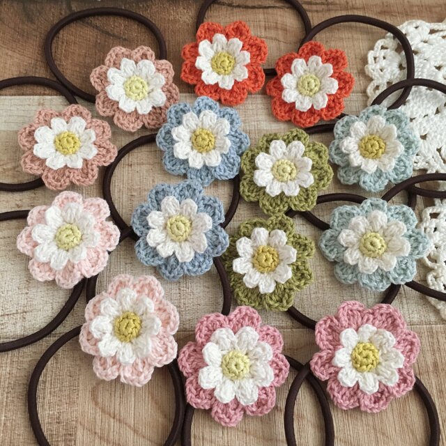 選べる！コットン糸で編むナチュラル雰囲気のお花ヘアゴム | iichi
