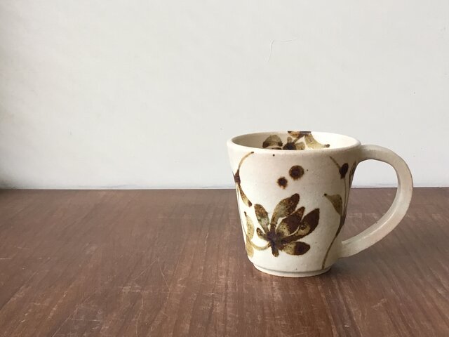 マグカップ 鉄絵花唐草 | iichi 日々の暮らしを心地よくする