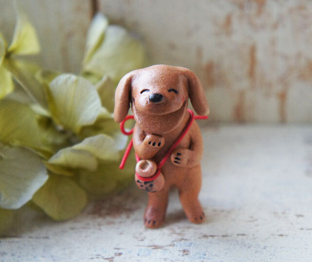 陶器の笑う犬 茶 小 Iichi ハンドメイド クラフト作品 手仕事品の通販