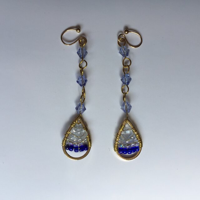 しずくワイヤーシャンデリアピアス