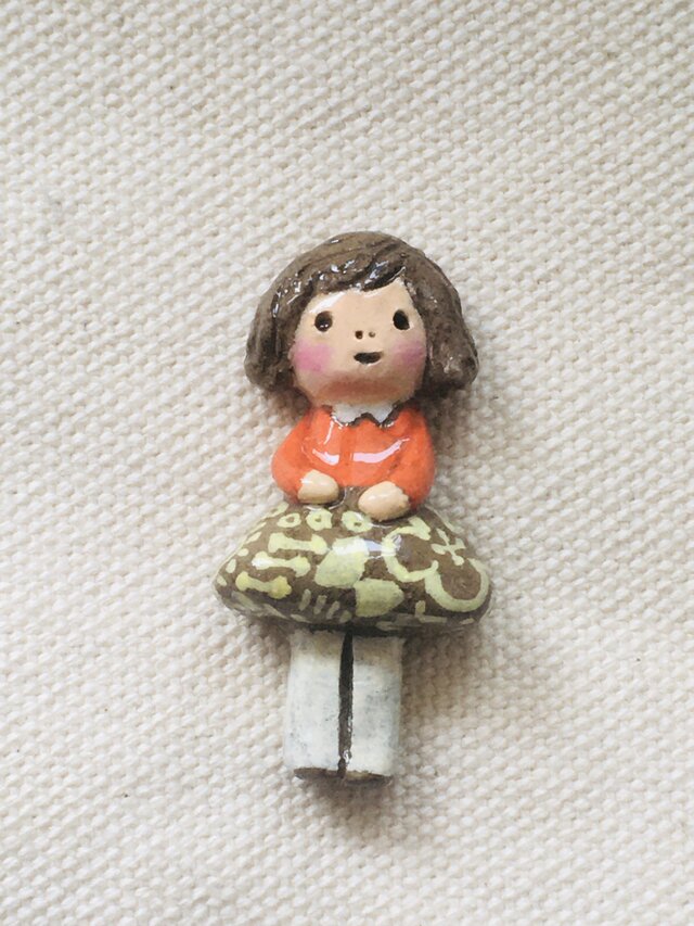 ブローチ【花のスカート】の画像1枚目