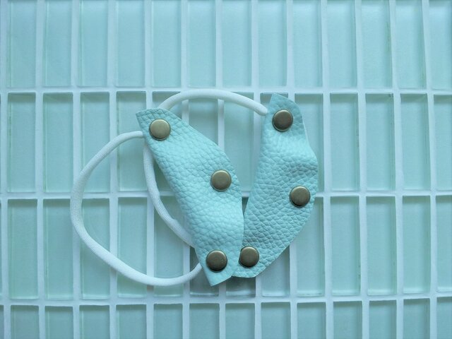 マスククリップ アクアブルー 合皮の画像1枚目