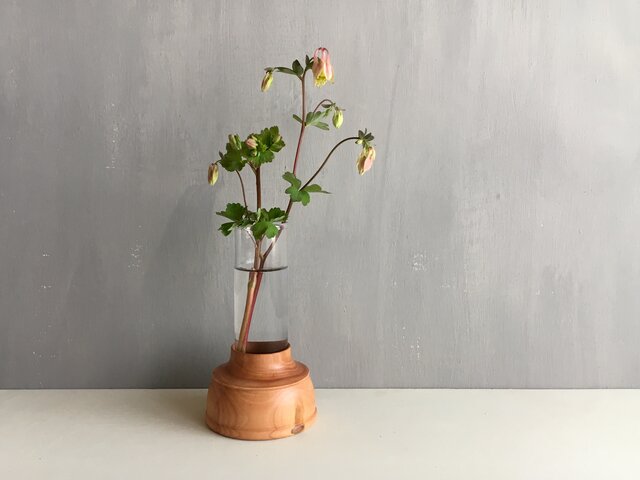 木とガラスのフラワーベース 040の画像1枚目