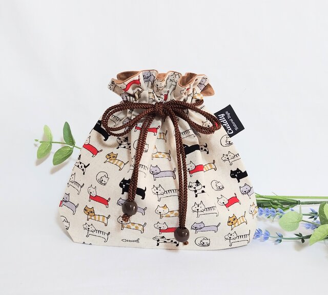 行列ネコちゃんの巾着袋 | iichi 日々の暮らしを心地よくする