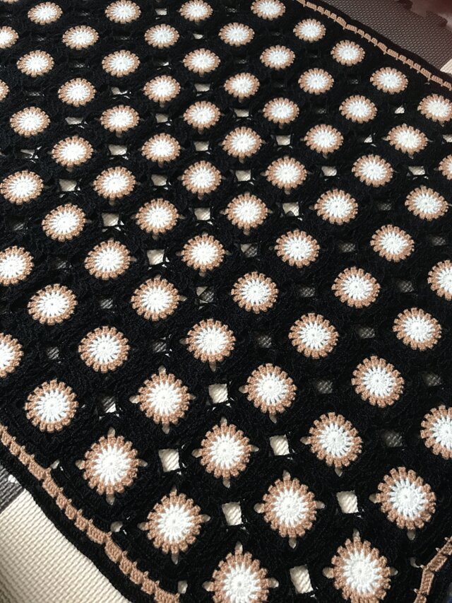 ハンドメイド かぎ針編み モチーフのひざ掛け