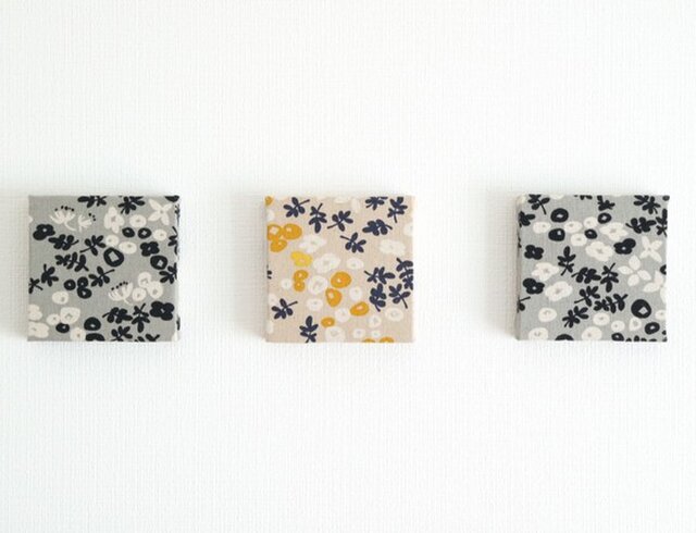 送料無料】12x12cmちいさなファブリックパネル【小花と葉っぱ