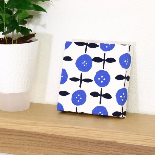 送料無料】12x12cmちいさなファブリックパネル【ボタンの花