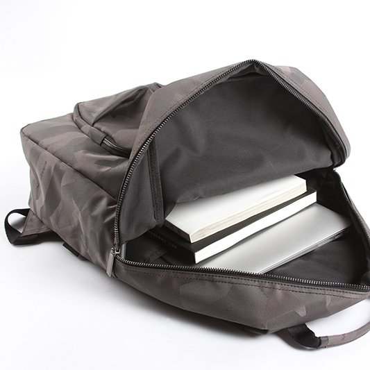 ブラックカモフラゴリラ＿バックパック | iichi 日々の暮らしを