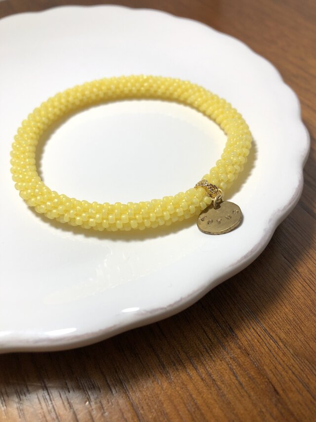 クロッシェブレスレット れもねーどの画像1枚目