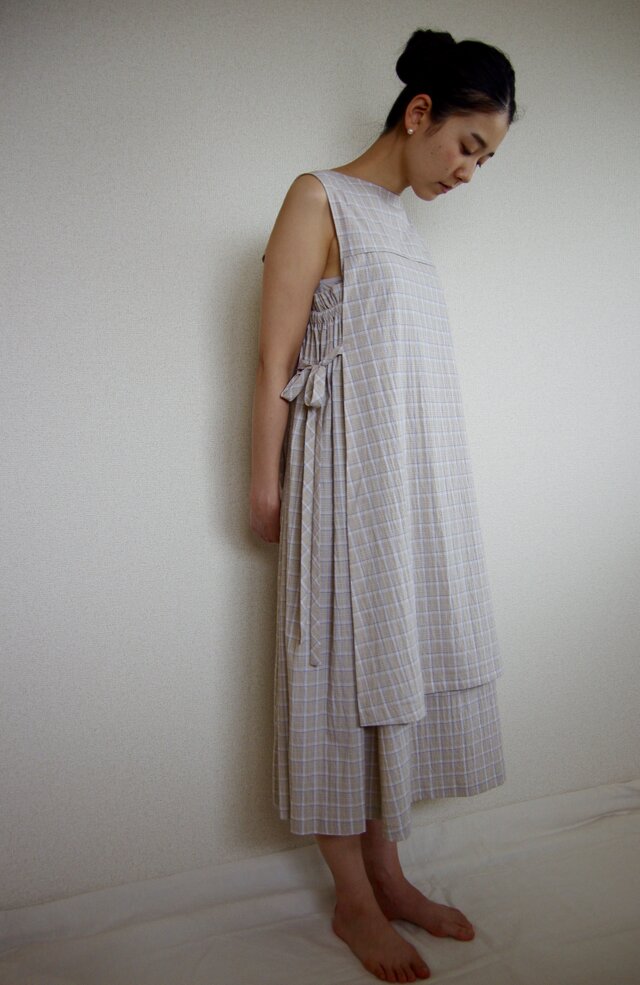 sandy check no-sleeve one piece2色展開(予約販売)の画像1枚目