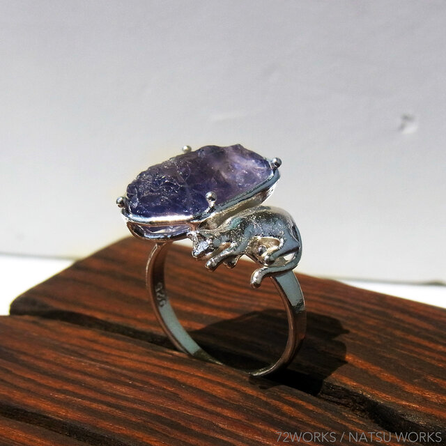 アイオライトと猫 リング ＊ Iolite & Cat Ring