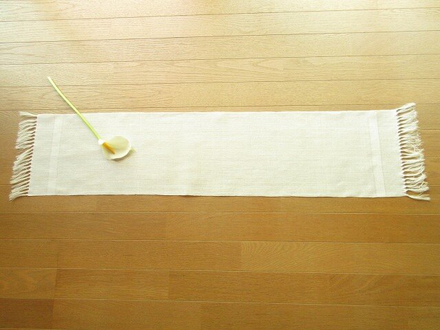 6)真っ白の麻(ラミー)の手織りテーブルセンターの画像1枚目