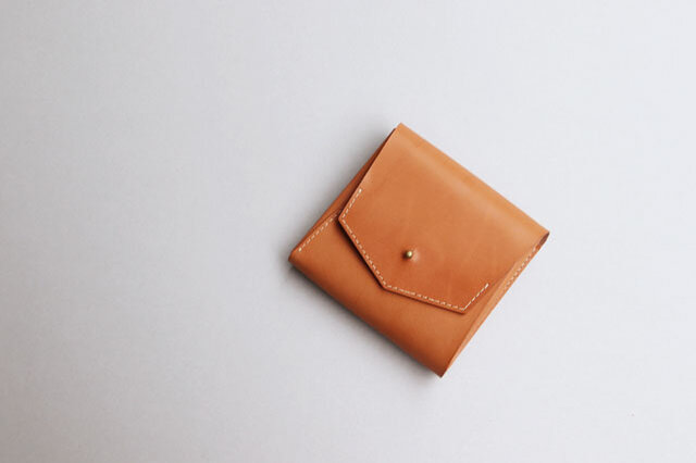 スクエア財布 LIGHT BROWN (牛ヌメ革)の画像1枚目