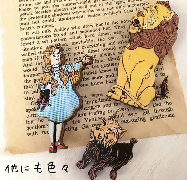 木製 オズの魔法使い 臆病なライオン ブローチ Iichi ハンドメイド クラフト作品 手仕事品の通販
