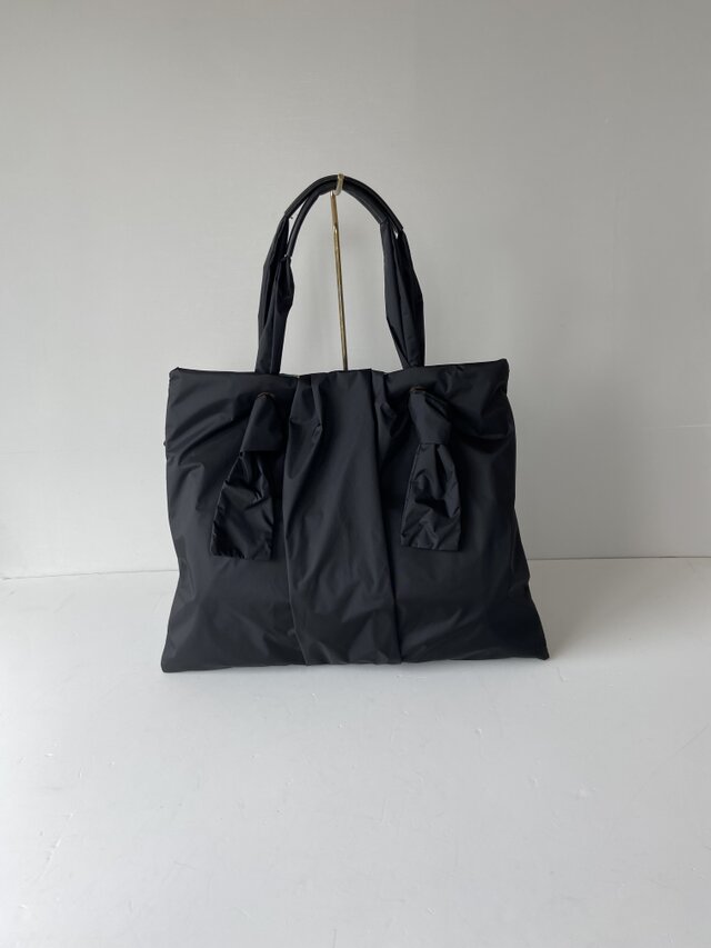 ふんわり＊軽量撥水ナイロン トート＊ブラック＊A4収納可能