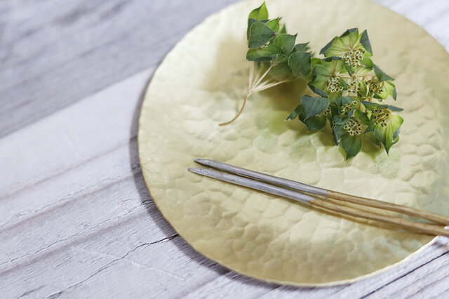 おつまみセット（真鍮皿＋真鍮ピック） | iichi 日々の暮らしを