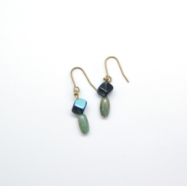 【blue】 チェコビーズ ピアス の画像1枚目