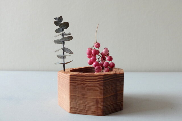 屋久杉の花器(B)の画像1枚目